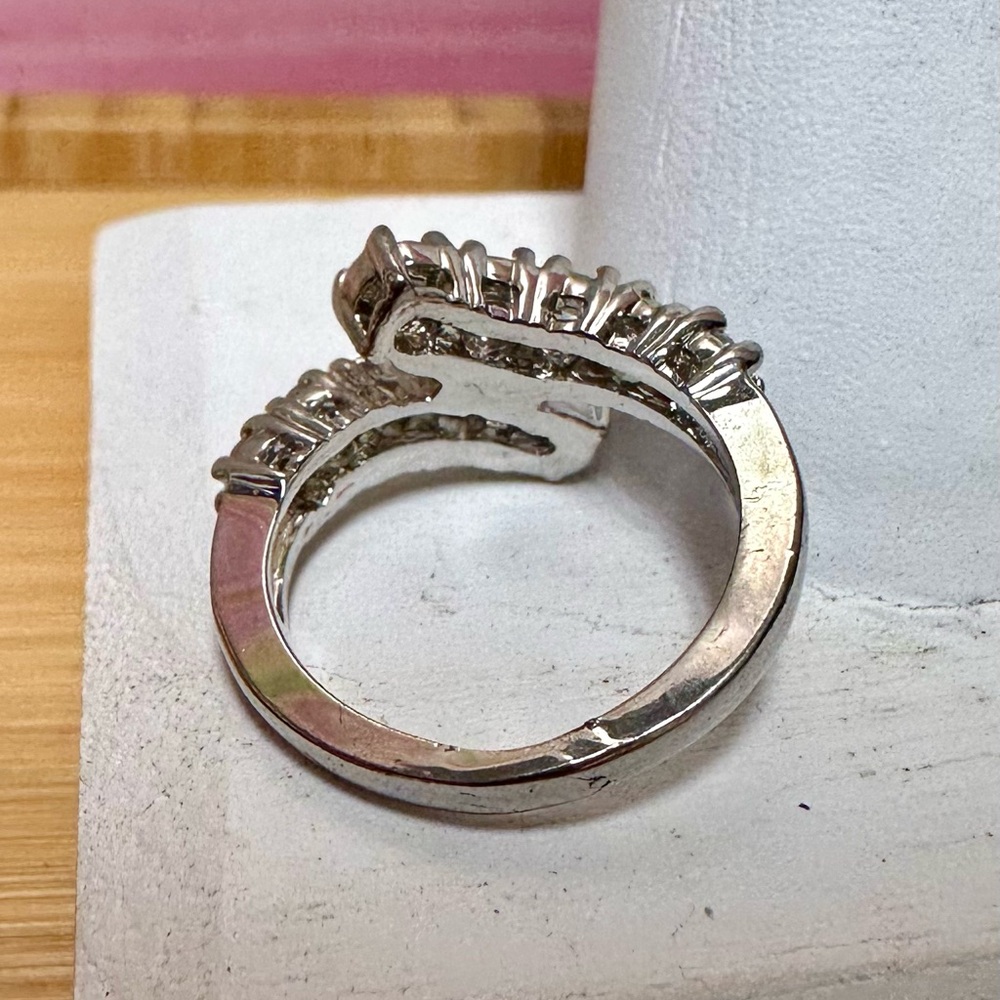 Rhinestone ring - Picture 3 of 5
